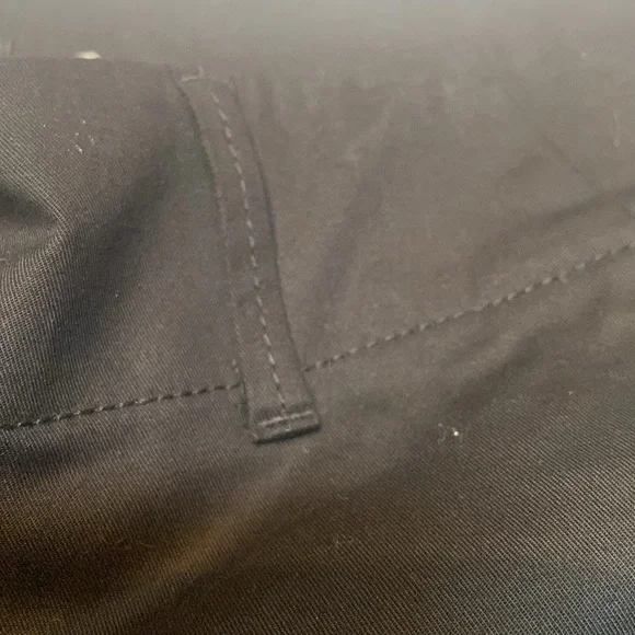 ANN TAYLOR Petite Size 4P Black Shorts - Picture 3 of 10